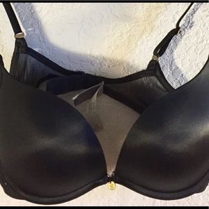 Victoria secret black bra 32C